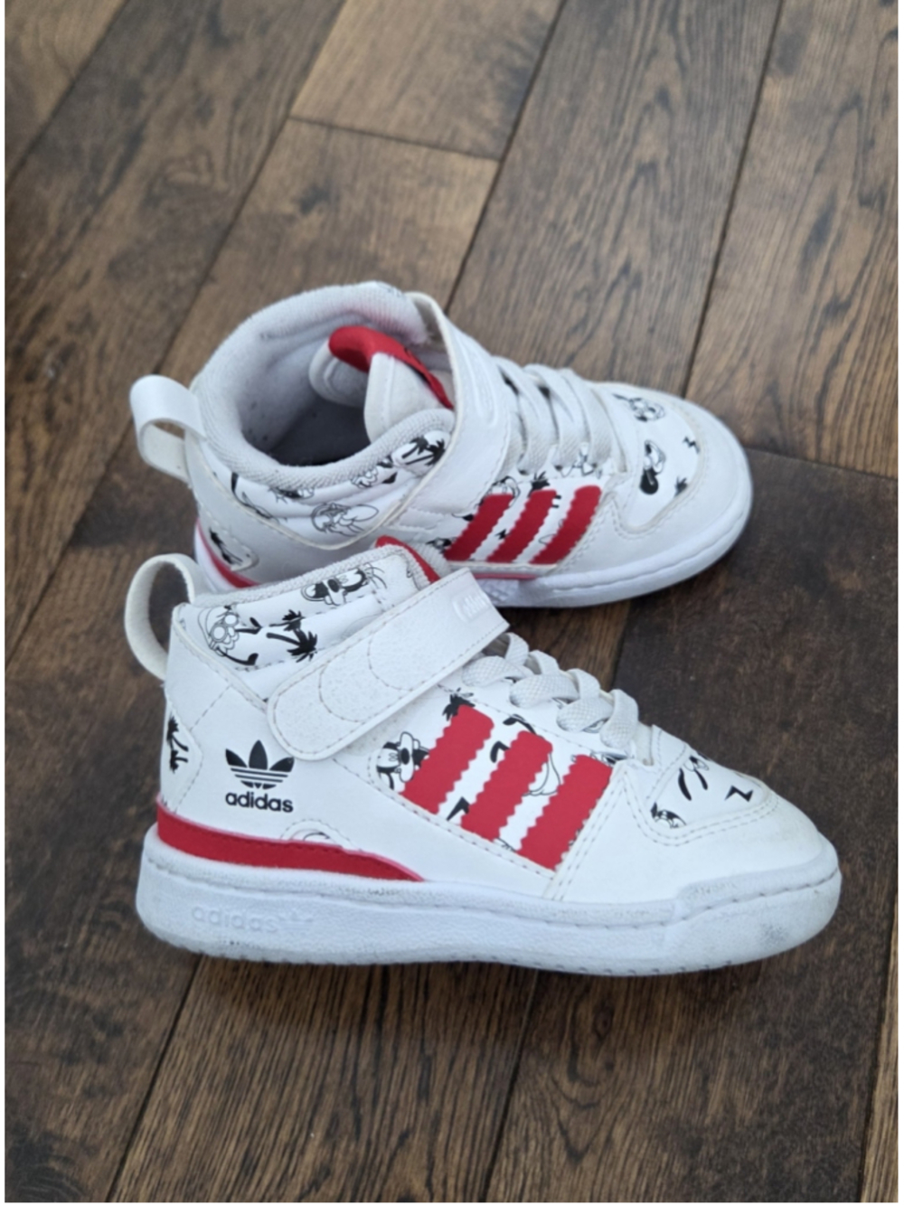 Adidas Disney Mickey Mouse Baby Sneakers White Red Size 6